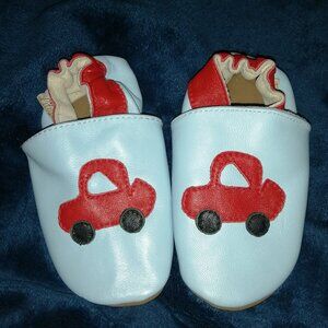 NWOT-- Litiquet Soft Sole Baby/Toddler Shoes with Car Design